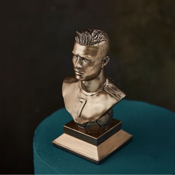 CRISTIANO RONALDO CR7 Bust Statue Figurine Sculpture - Legendary Soccer Player - Picture 5 of 7
